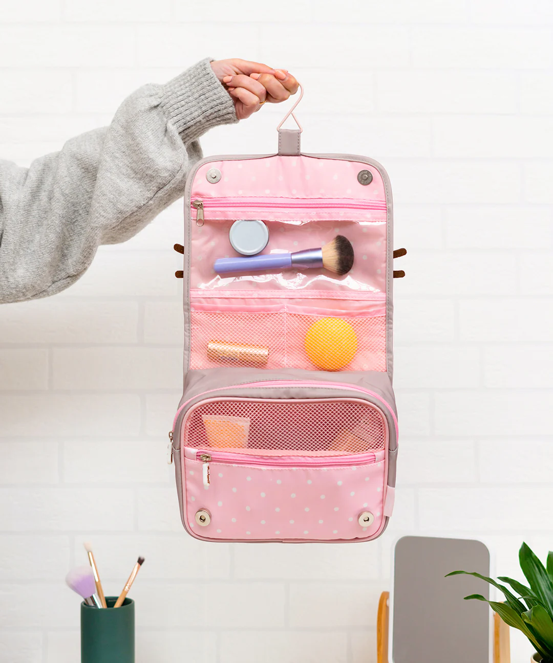 Pusheen Toiletry Bag - Image 2